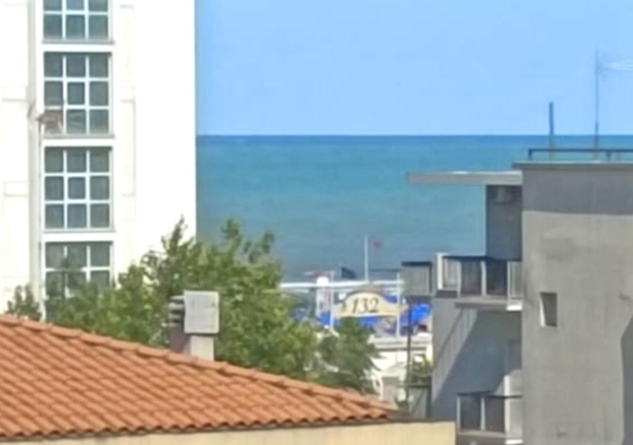 Hotel Ca Vanni Rímini Exterior foto